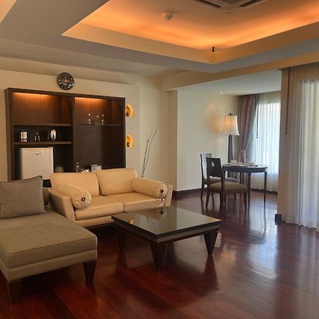 Patong Paragon Resort & Spa Sha Extra Plus Εξωτερικό φωτογραφία A suite at the hotel