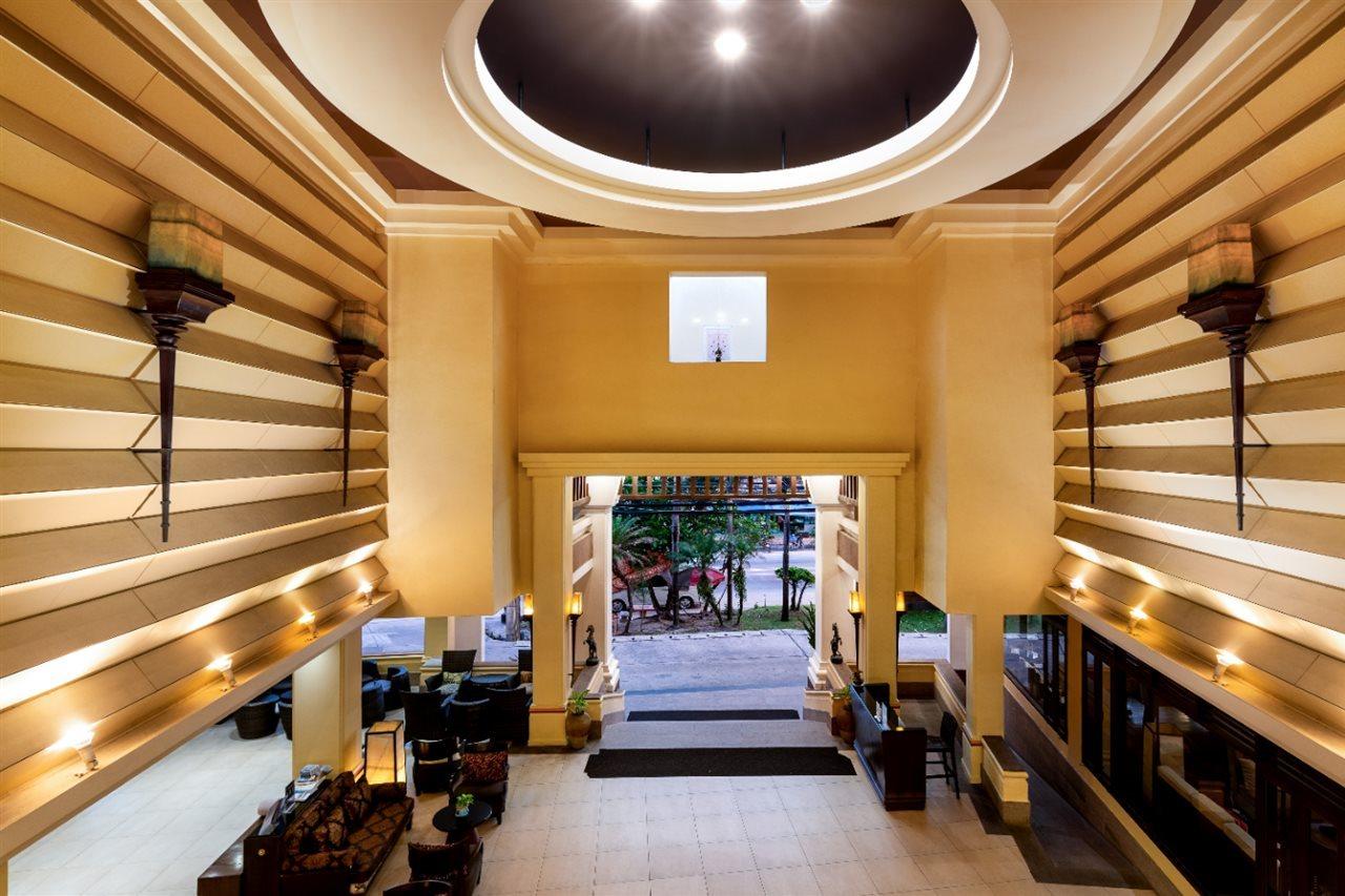 Patong Paragon Resort & Spa Sha Extra Plus Εξωτερικό φωτογραφία The lobby of the hotel