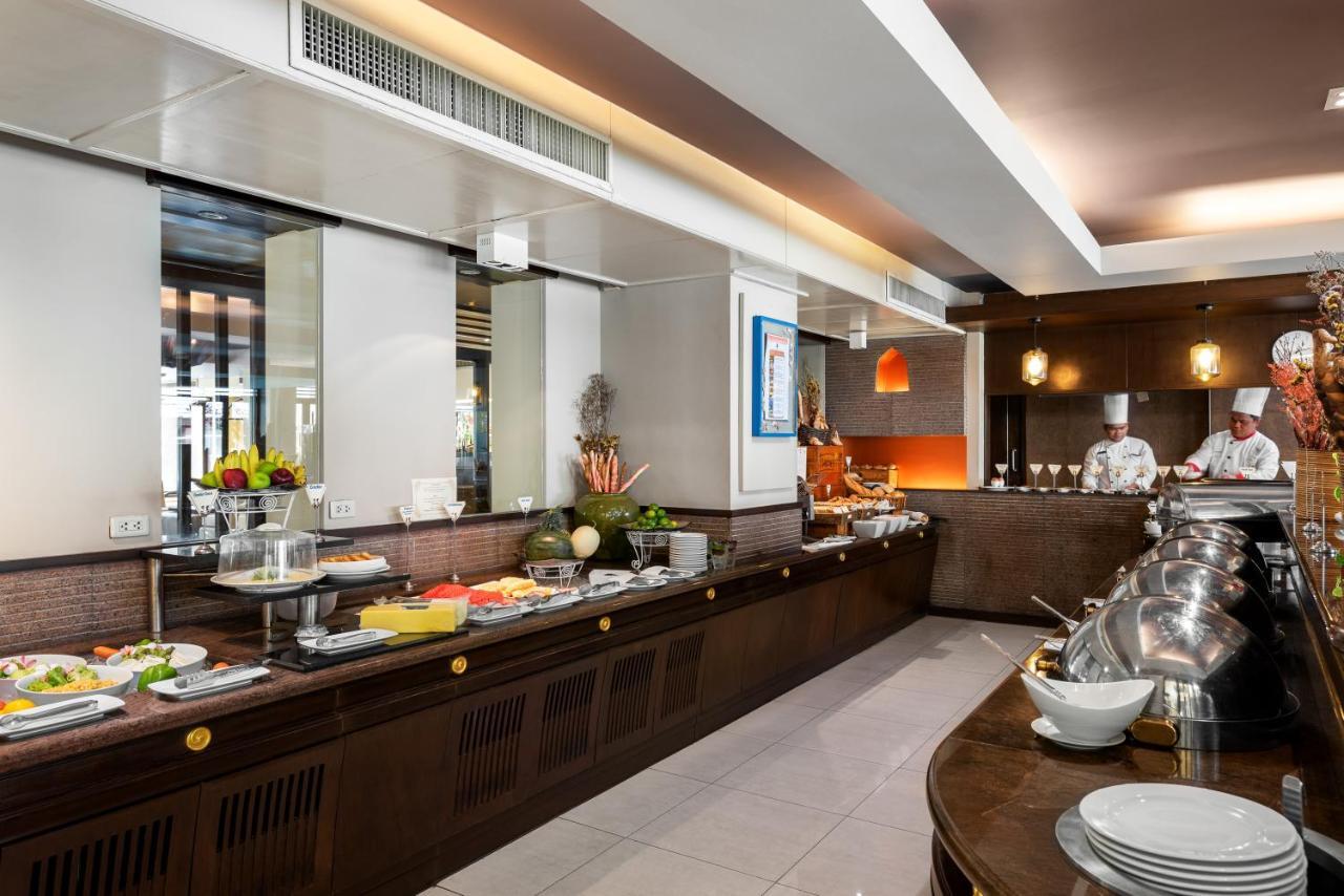 Patong Paragon Resort & Spa Sha Extra Plus Εξωτερικό φωτογραφία The buffet at the hotel